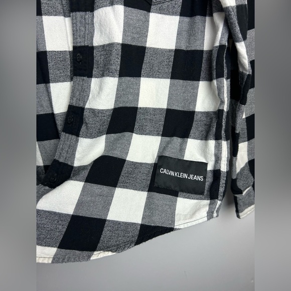 Calvin Klein Jeans Shirt Blouse M Button Up Plaid Flannel Casual Cottage cozy - Picture 8 of 14